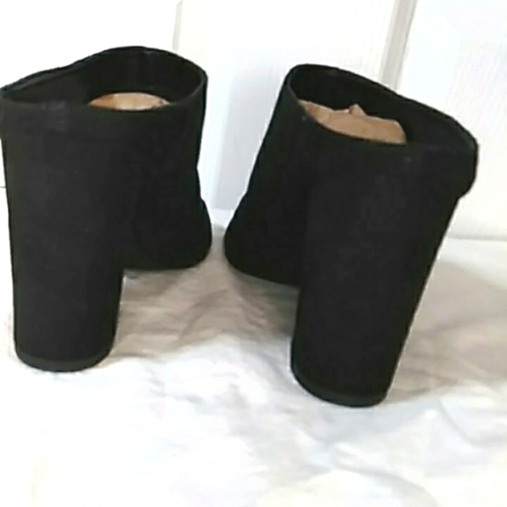 BP open toe chunky heel mules DARK black in color, size 6 1/2. EUC. (D) - Picture 4 of 10